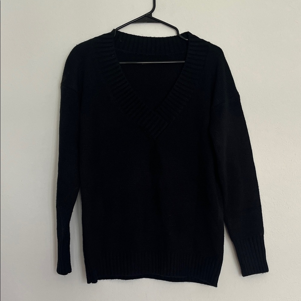 Elegant Black V-Neck Sweater for Women